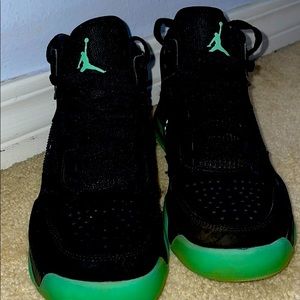 Grade School 270 Mars Jordans